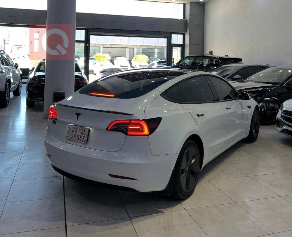 تسلا موديل 3